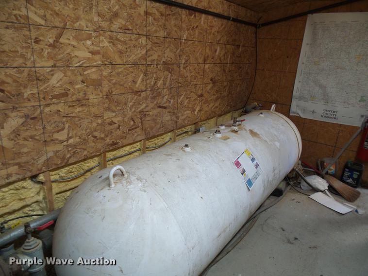 image for item DE5244 Ross 60-7 concrete batch plant with controller center building