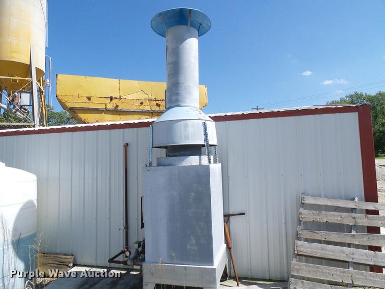 image for item DE5244 Ross 60-7 concrete batch plant with controller center building