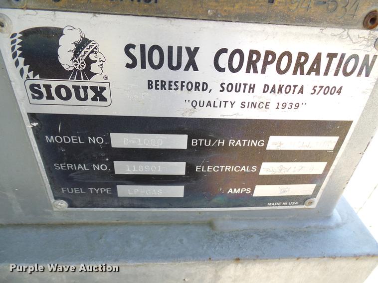 image for item DE5244 Ross 60-7 concrete batch plant with controller center building