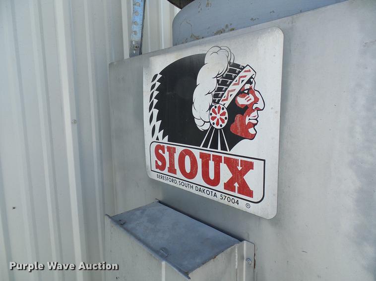 image for item DE5244 Ross 60-7 concrete batch plant with controller center building