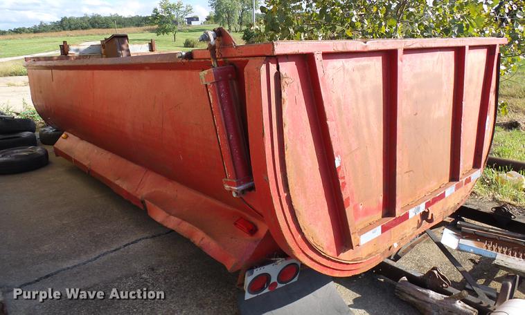 image for item DE5260 Barrel dump bed