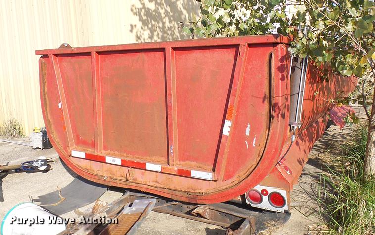 image for item DE5260 Barrel dump bed