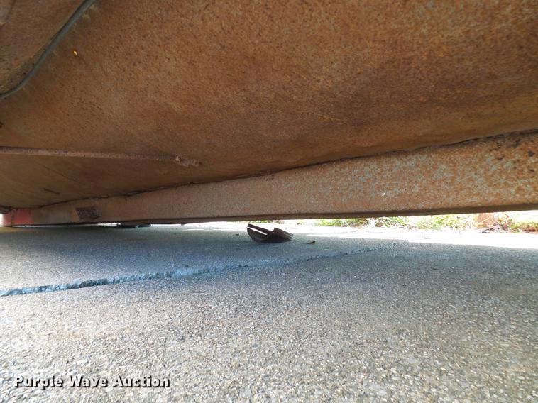 image for item DE5260 Barrel dump bed