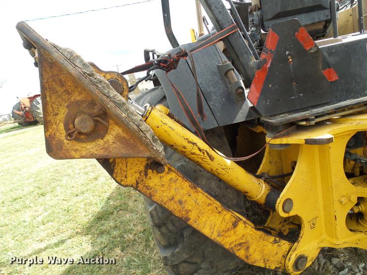 image for item DE5267 1999 John Deere 310E backhoe