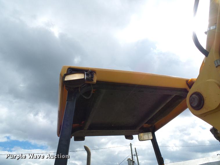 image for item DE5267 1999 John Deere 310E backhoe