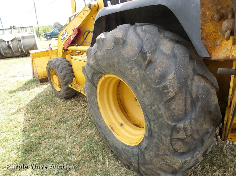 image for item DE5267 1999 John Deere 310E backhoe