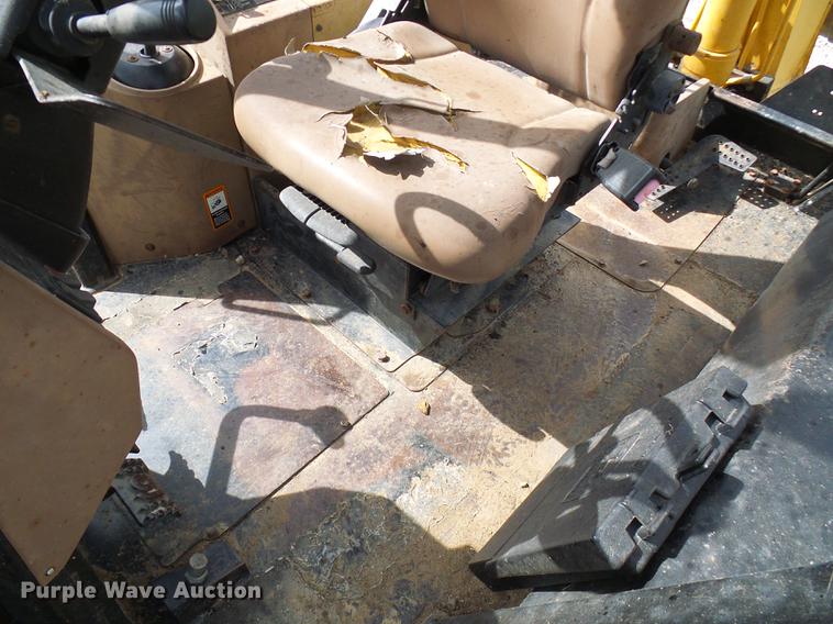 image for item DE5267 1999 John Deere 310E backhoe