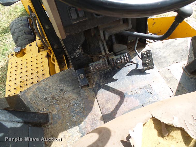 image for item DE5267 1999 John Deere 310E backhoe