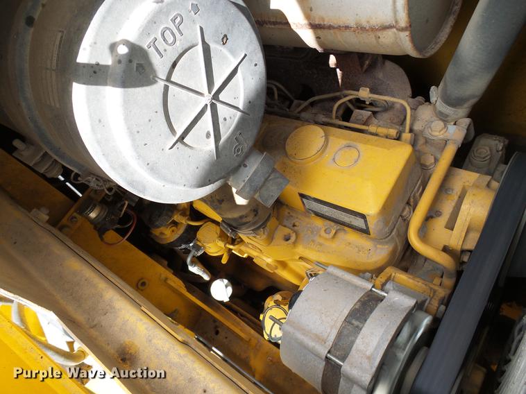 image for item DE5267 1999 John Deere 310E backhoe