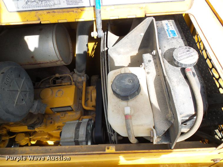 image for item DE5267 1999 John Deere 310E backhoe