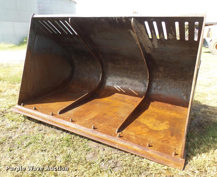 image for item DE5268 Pemberton DL250 bucket