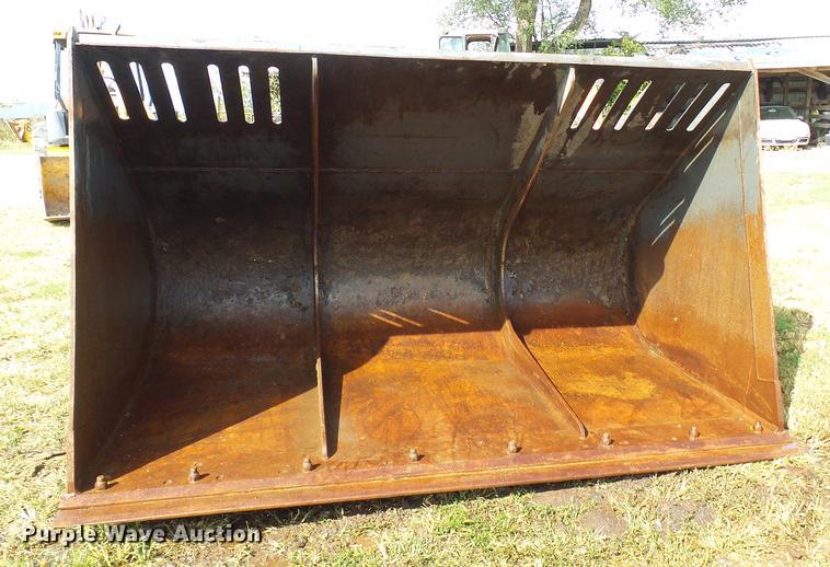 image for item DE5268 Pemberton DL250 bucket