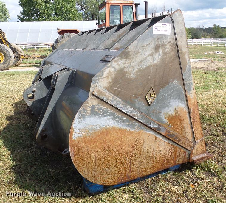 image for item DE5268 Pemberton DL250 bucket