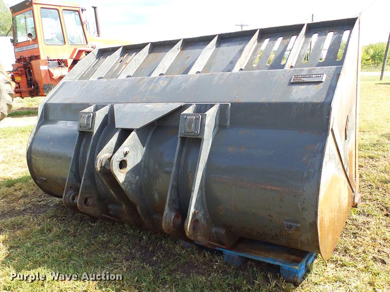 image for item DE5268 Pemberton DL250 bucket