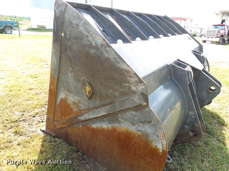 image for item DE5268 Pemberton DL250 bucket