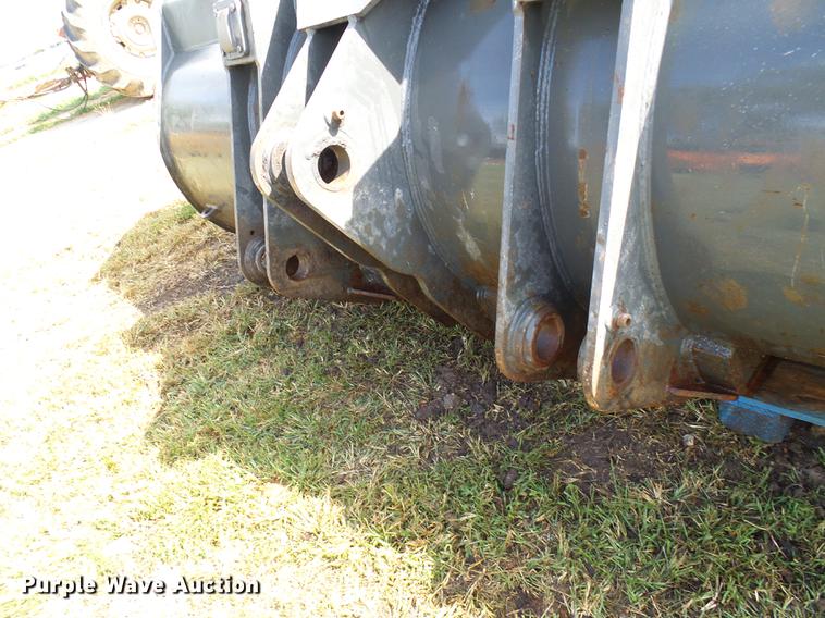 image for item DE5268 Pemberton DL250 bucket