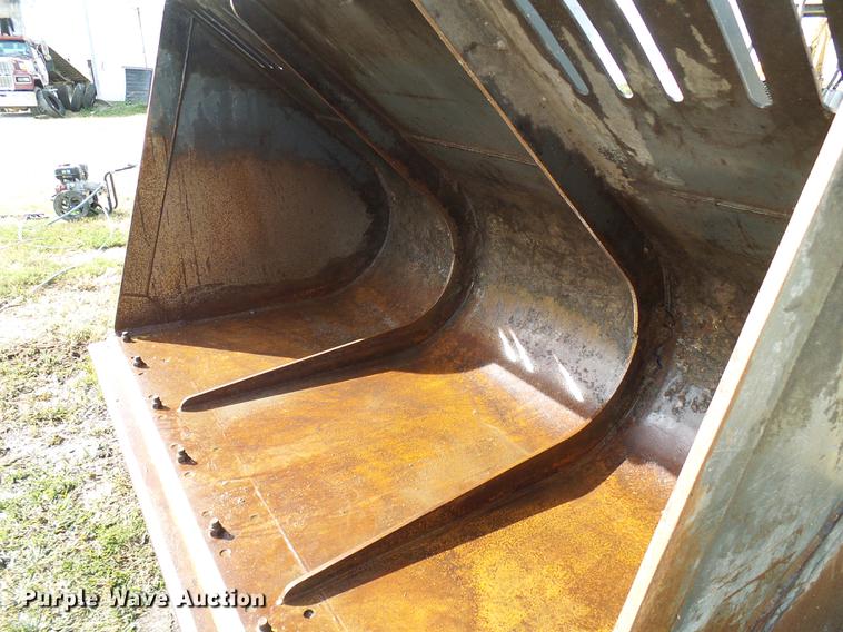 image for item DE5268 Pemberton DL250 bucket