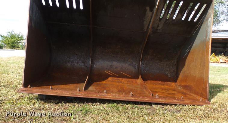 image for item DE5268 Pemberton DL250 bucket