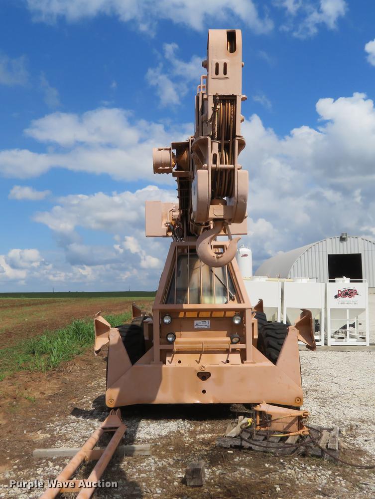 image for item DE6397 Galion Dresser crane