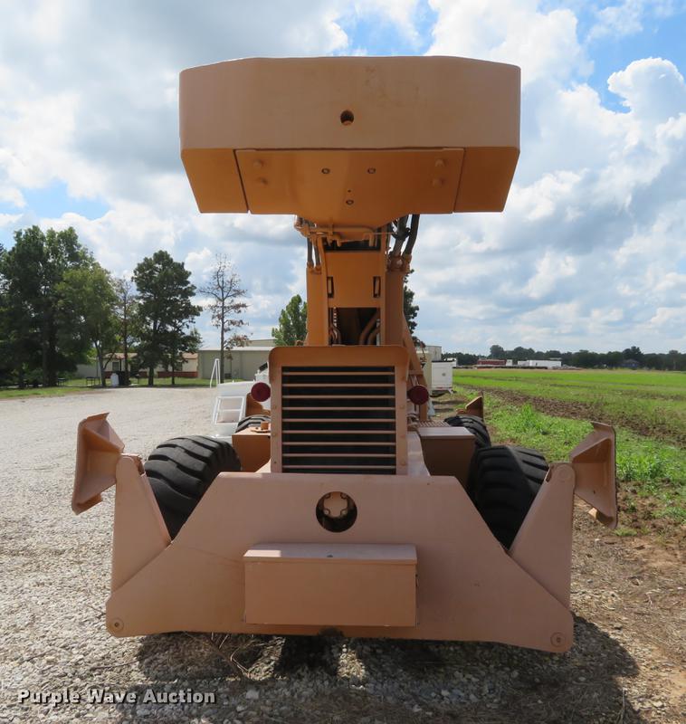 image for item DE6397 Galion Dresser crane