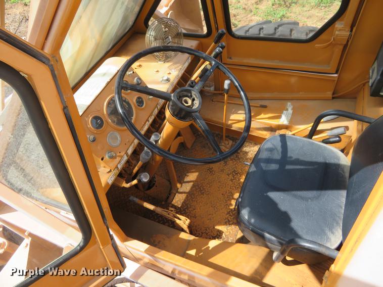 image for item DE6397 Galion Dresser crane