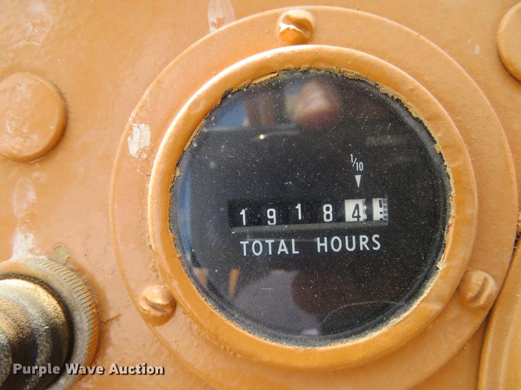 image for item DE6397 Galion Dresser crane