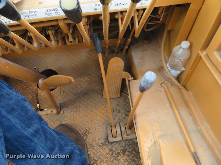 image for item DE6397 Galion Dresser crane