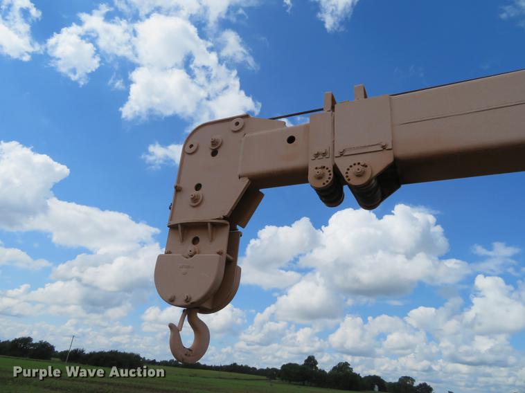 image for item DE6397 Galion Dresser crane