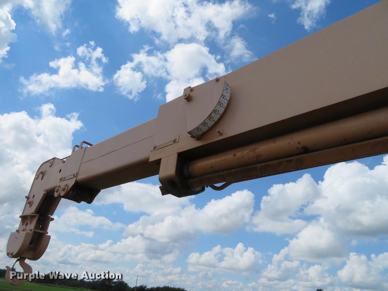 image for item DE6397 Galion Dresser crane