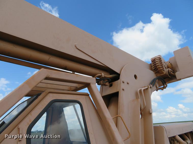 image for item DE6397 Galion Dresser crane