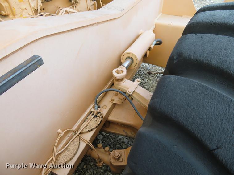 image for item DE6397 Galion Dresser crane