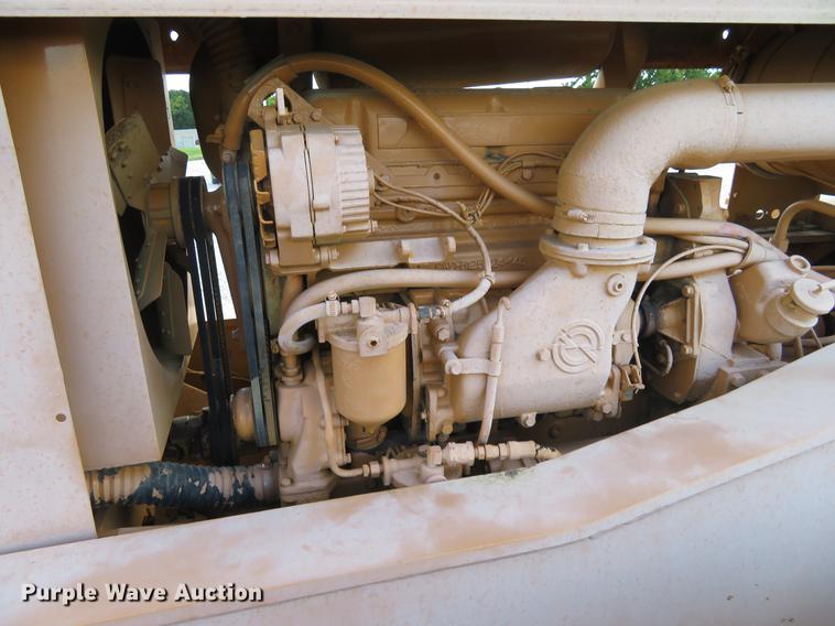 image for item DE6397 Galion Dresser crane