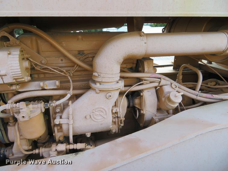 image for item DE6397 Galion Dresser crane