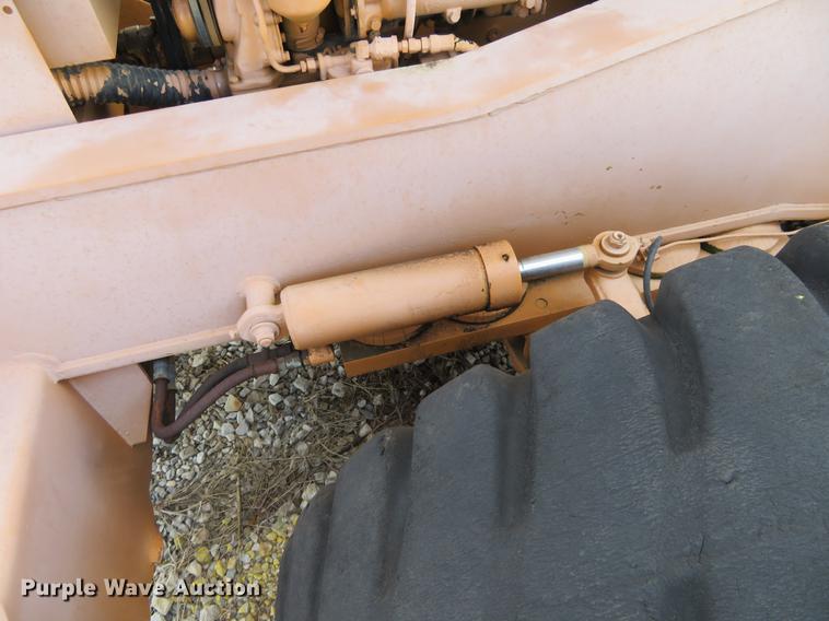 image for item DE6397 Galion Dresser crane