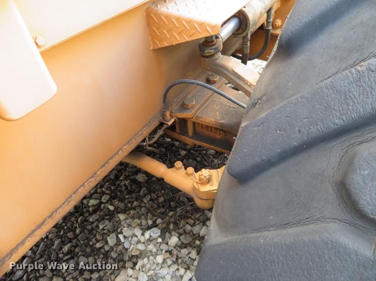 image for item DE6397 Galion Dresser crane