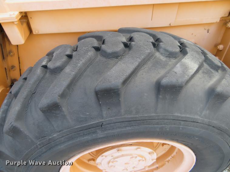 image for item DE6397 Galion Dresser crane