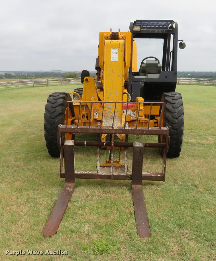 image for item DE6398 2005 JCB 506C telehandler