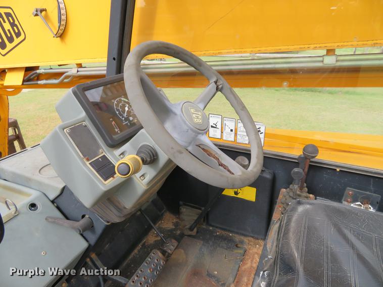 image for item DE6398 2005 JCB 506C telehandler