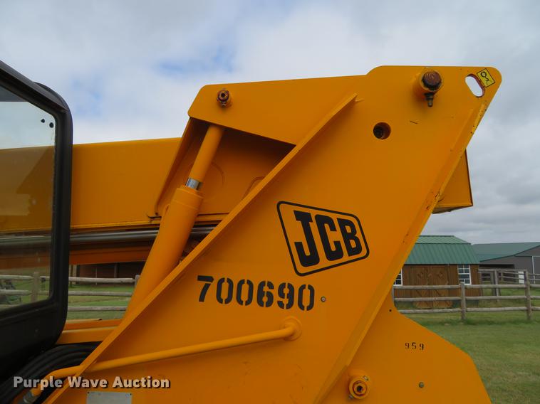 image for item DE6398 2005 JCB 506C telehandler