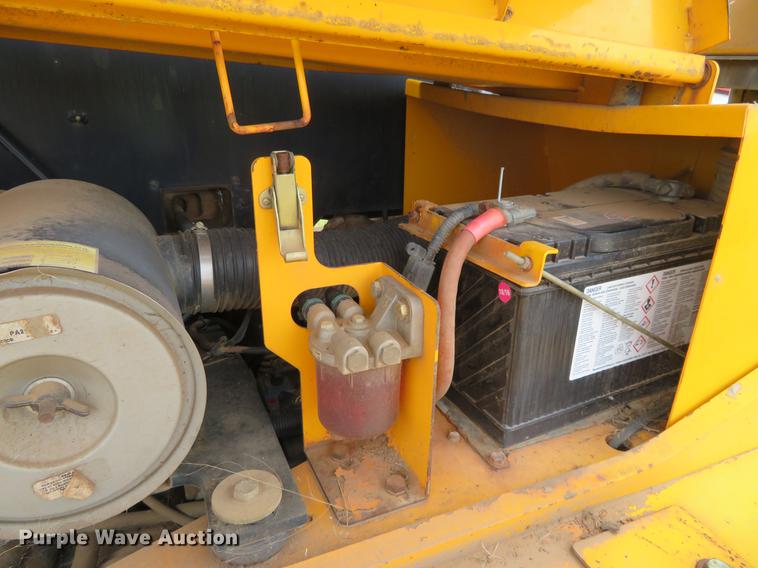 image for item DE6398 2005 JCB 506C telehandler