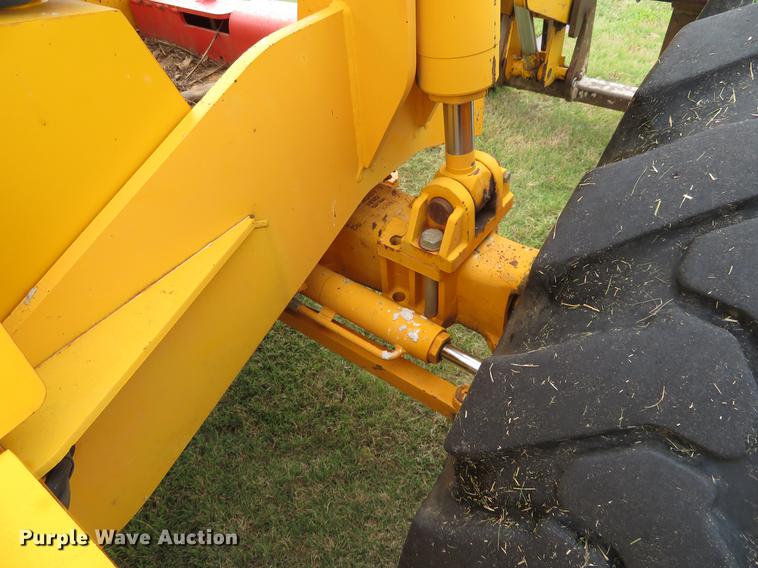 image for item DE6398 2005 JCB 506C telehandler