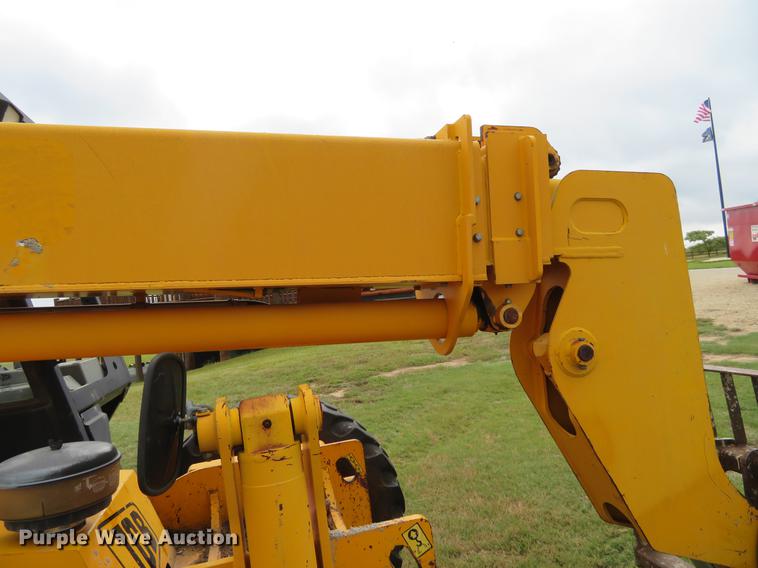 image for item DE6398 2005 JCB 506C telehandler