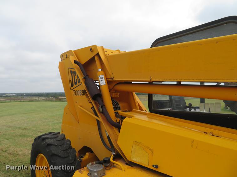 image for item DE6398 2005 JCB 506C telehandler