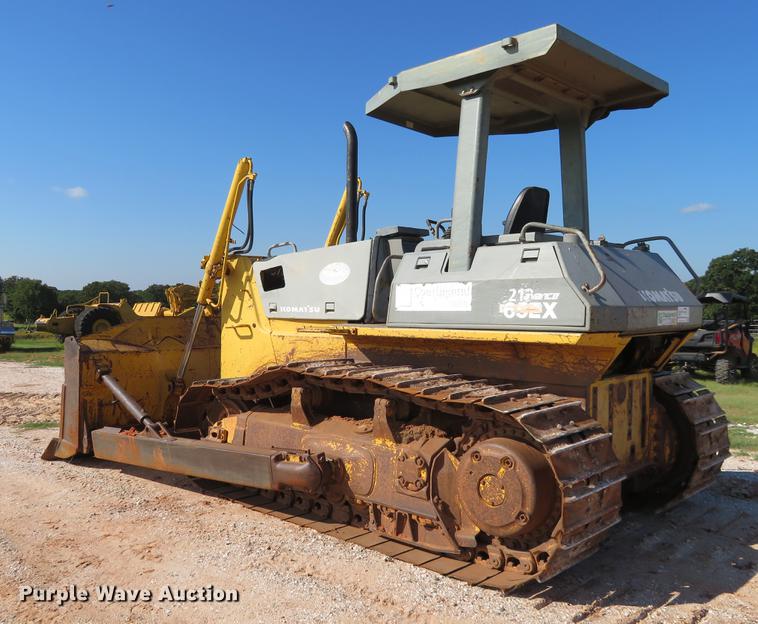 image for item DE6409 1998 Komatsu D65EX-12 dozer