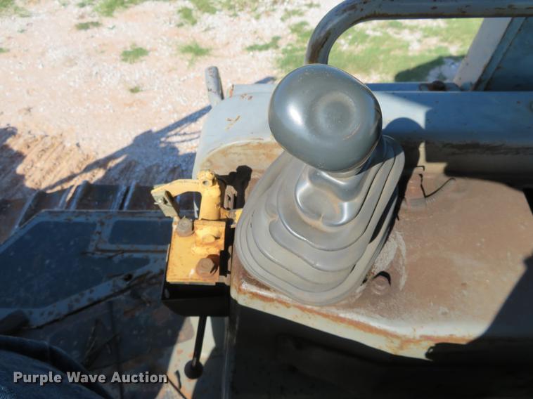 image for item DE6409 1998 Komatsu D65EX-12 dozer