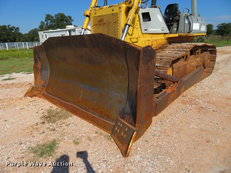 image for item DE6409 1998 Komatsu D65EX-12 dozer