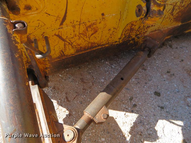 image for item DE6409 1998 Komatsu D65EX-12 dozer