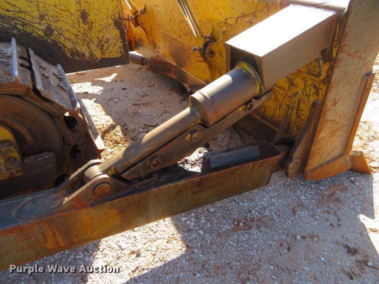 image for item DE6409 1998 Komatsu D65EX-12 dozer