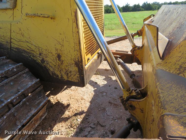 image for item DE6409 1998 Komatsu D65EX-12 dozer