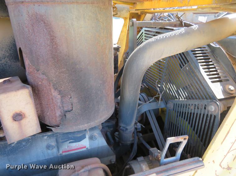 image for item DE6409 1998 Komatsu D65EX-12 dozer